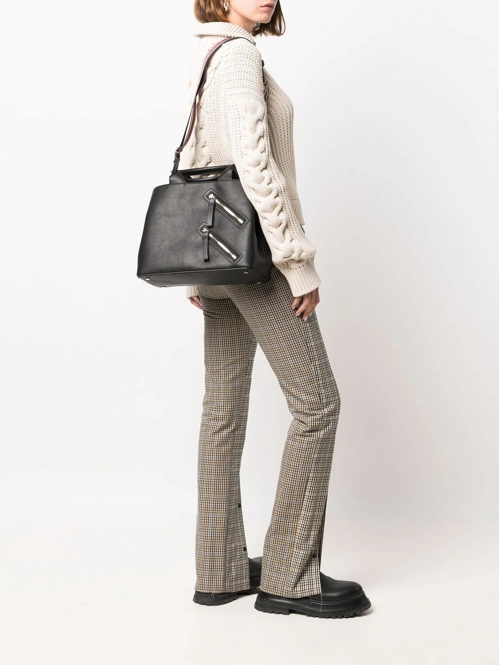 Iceberg Prix Abordable Sac à main médium à patch logo sacs cabas femme 2 Iceberg sac à main médium à patch logo